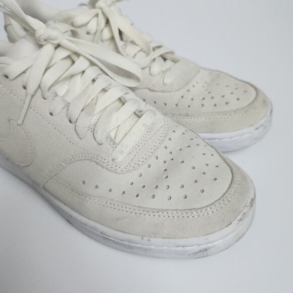 Nike Court Vision Low Sneakers - Picture 7 of 10